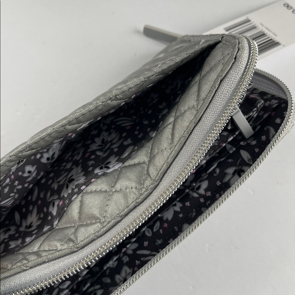 VERA BRADLEY “Silver Pearl” RFID wallet wristlet, NWT….GORGEOUS!! - Picture 6 of 7